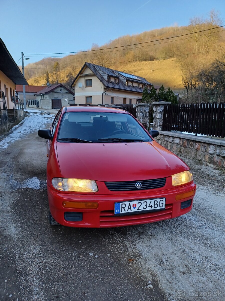 Mazda 323i