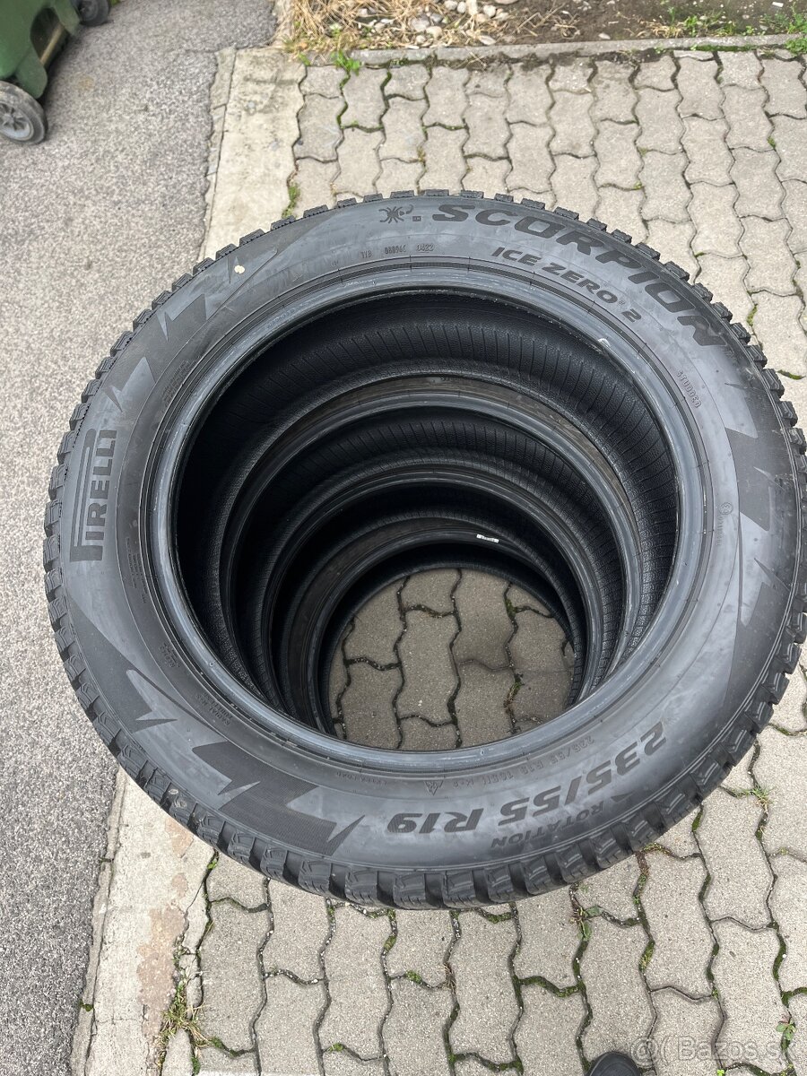 235/55R19 zimne s hrotmy