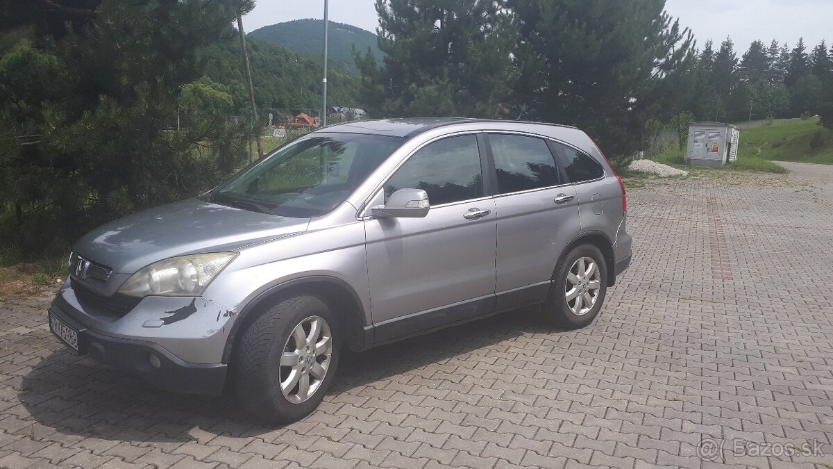 Honda Cr-v 4x4 2.0 benzin 110 kw automaticka prevodovka