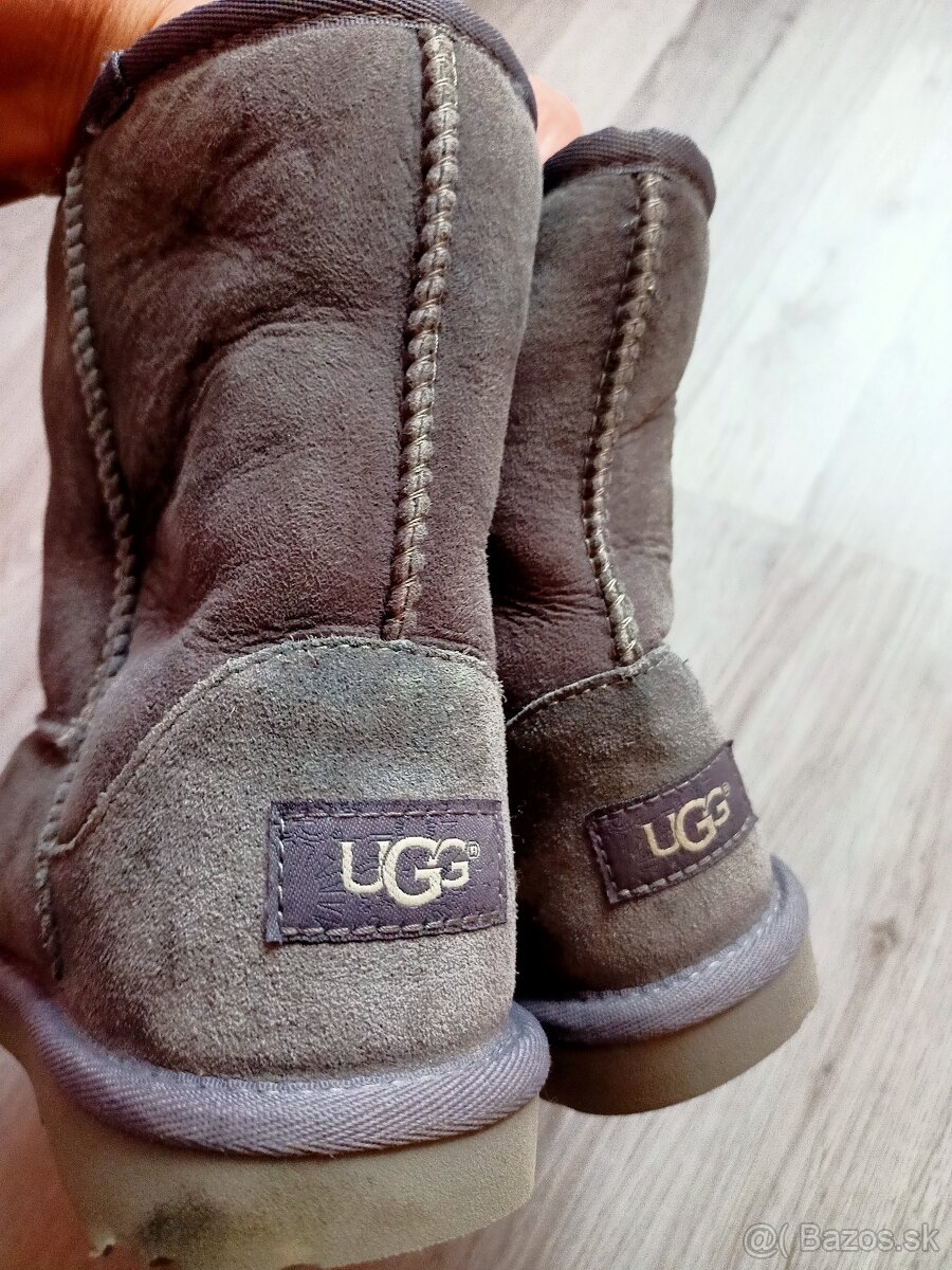 Ugg zateplena obuv