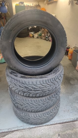 Predám zimné pneumatiky KORMORAN SUV 225/60 R17 103V