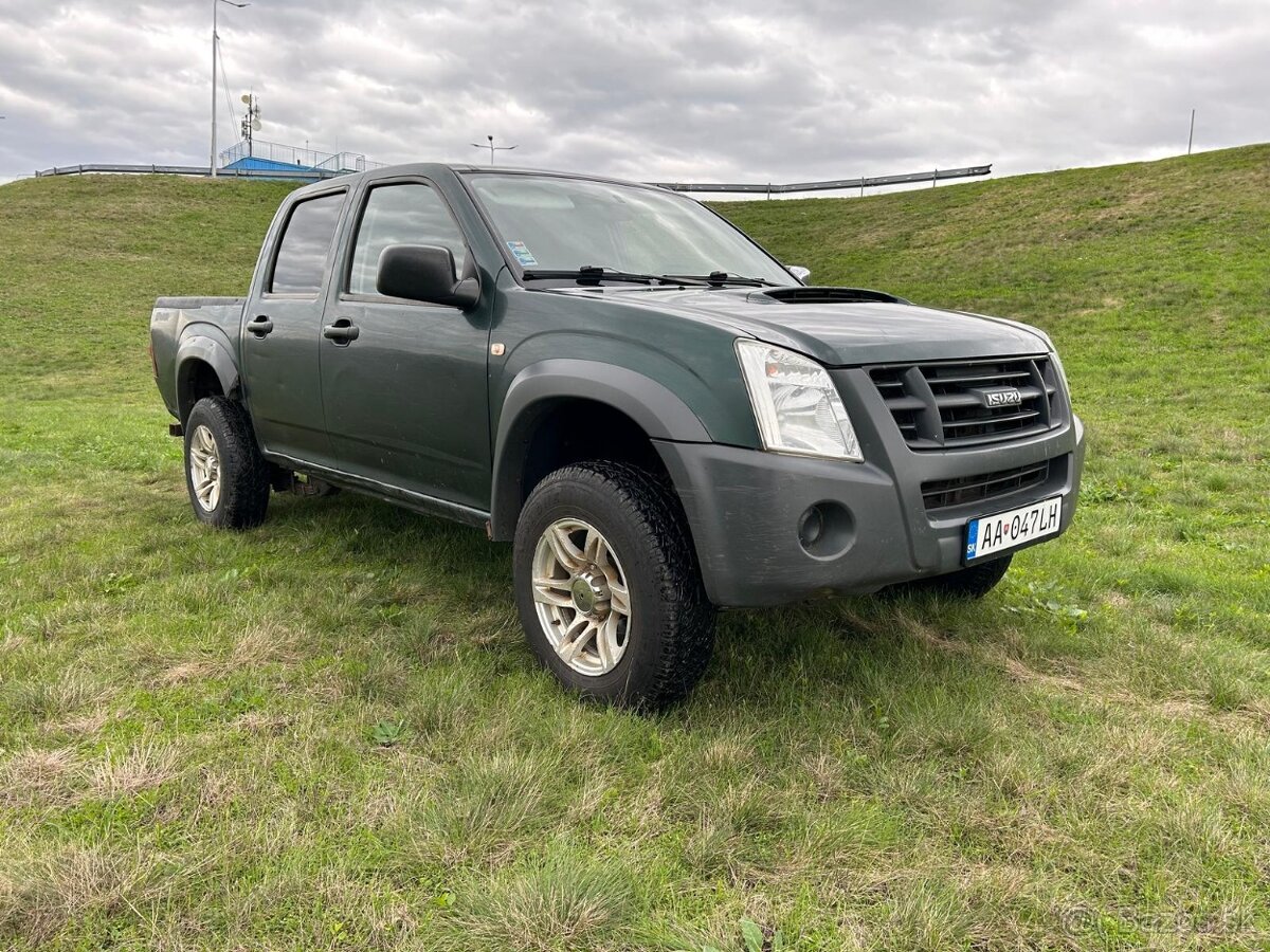 ISUZU D Max - nová STK do 25.11.2026