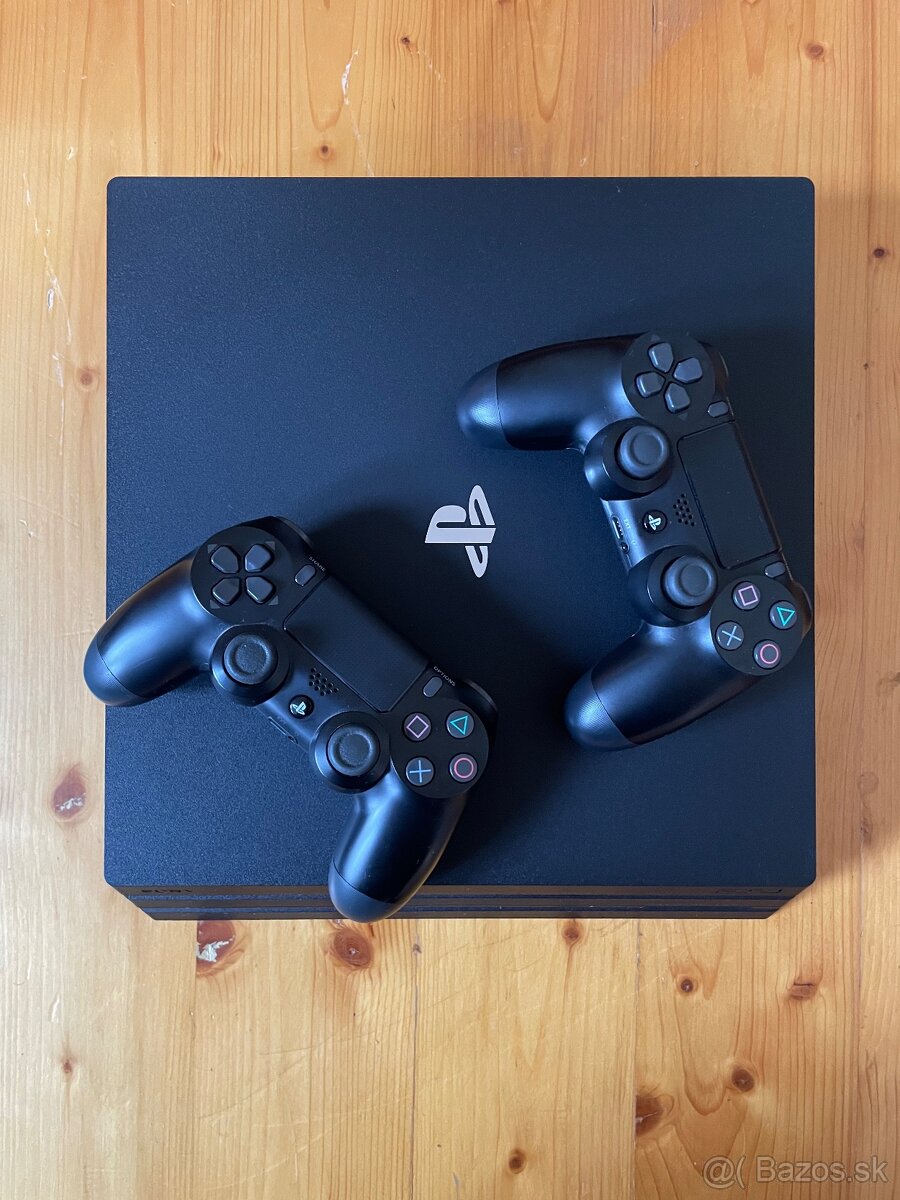 PS4 slim + 2 ovládače