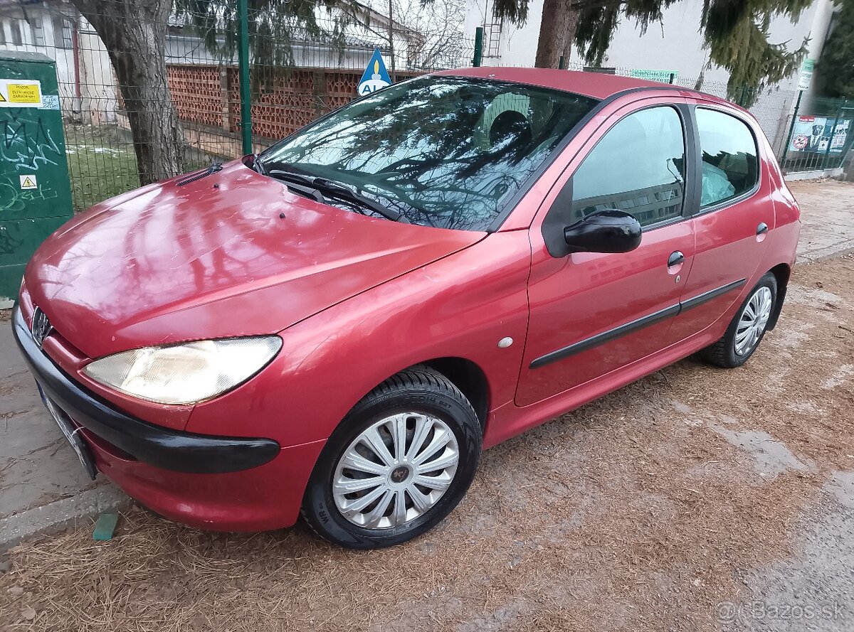 Predám Peugeot 206 1.1 44kw M5 5d Len 76.000 km