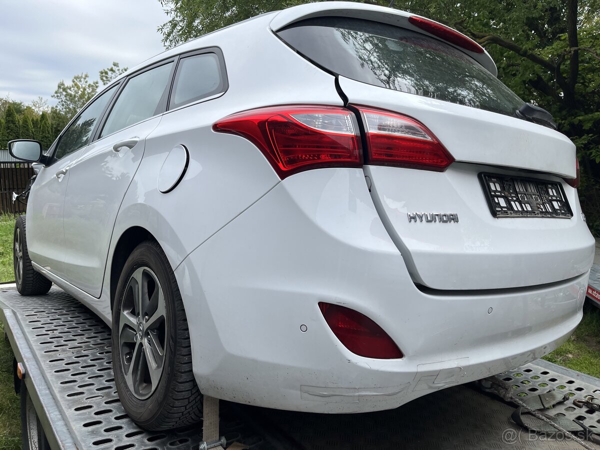 Hyundai i30/1.6crdi, Rok2015 Rozpredam