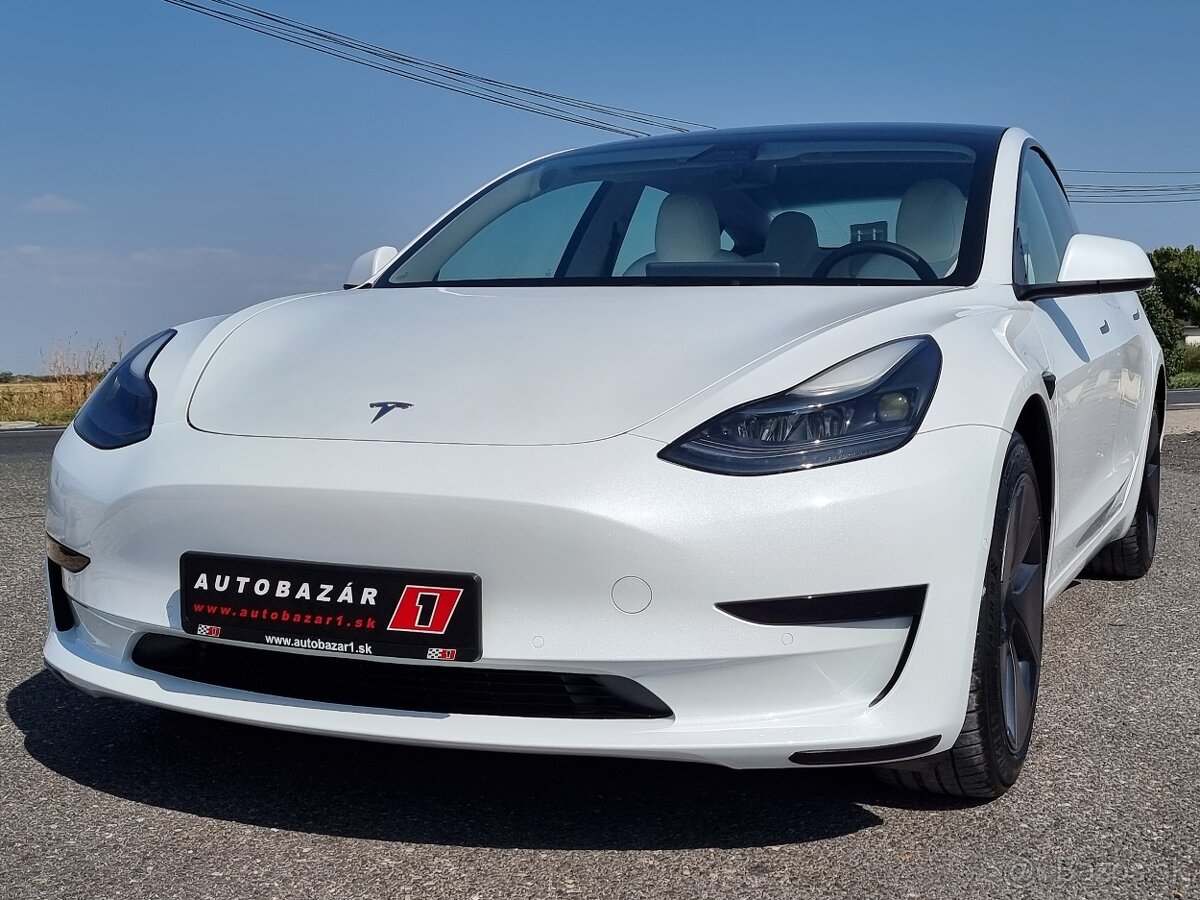 Tesla Model 3 Standard Range Plus 54kWh RWD  26.658 €