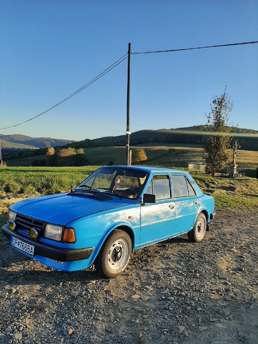 Skoda 120