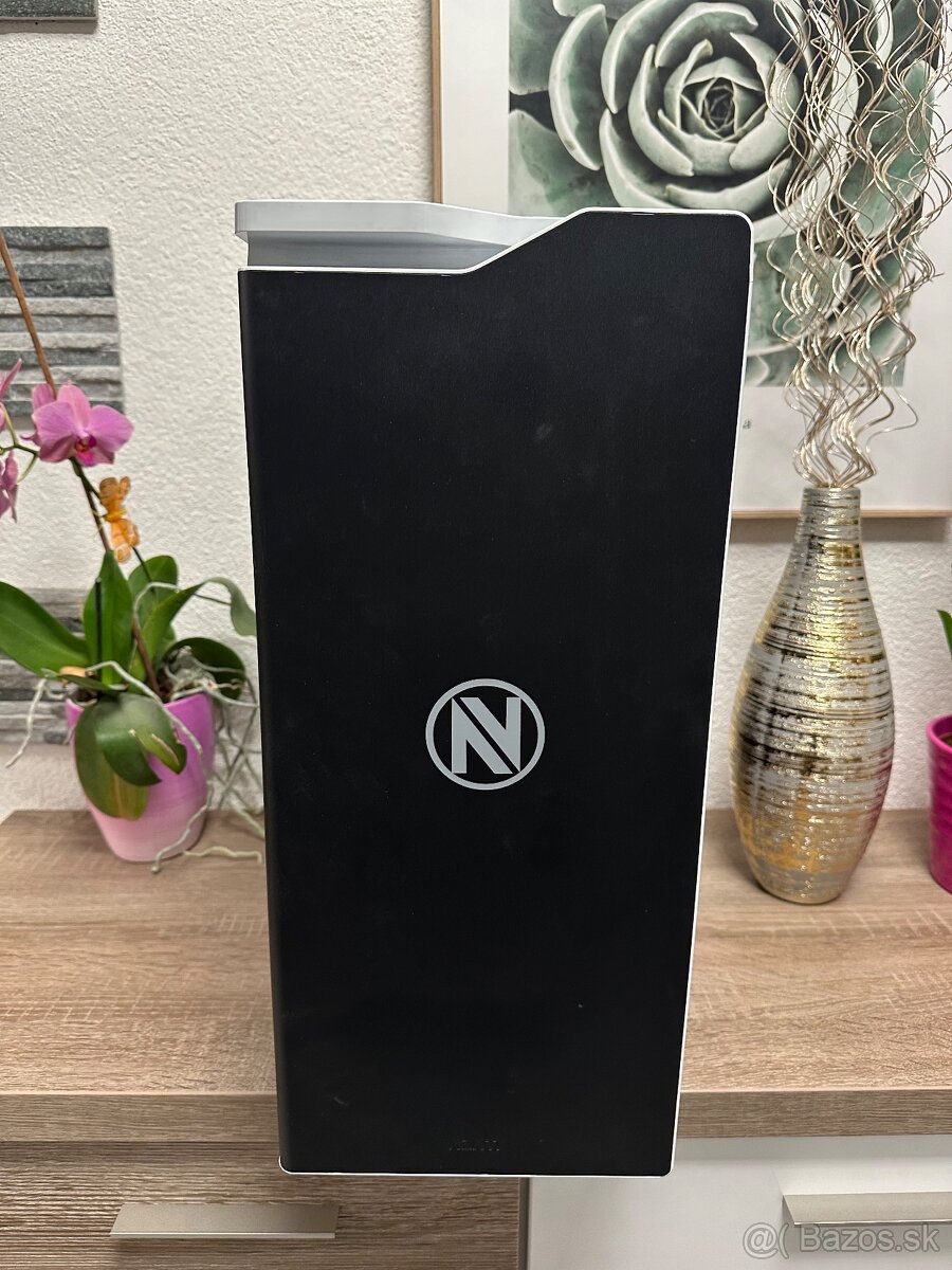 NZXT H440 EnVyUs matná čierna/biela/modrá