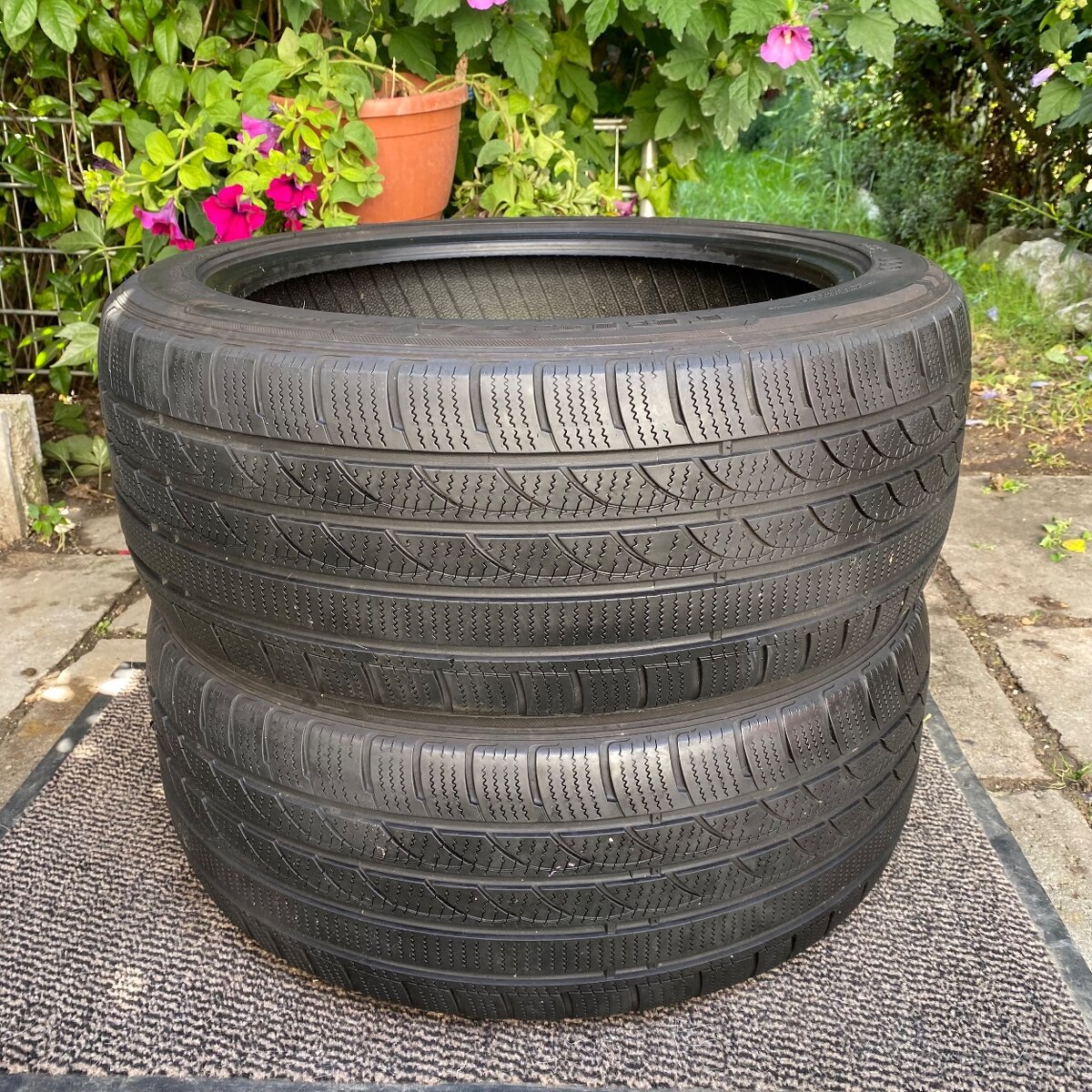 235/45 r18 zimné TRISTAR 98V XL