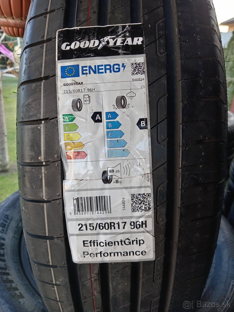 Predám 4x nové letne pneu 215 60 r17 goodyear