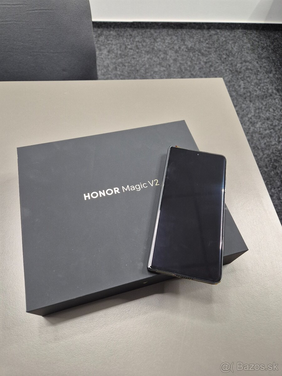 HONOR MAGIC V2