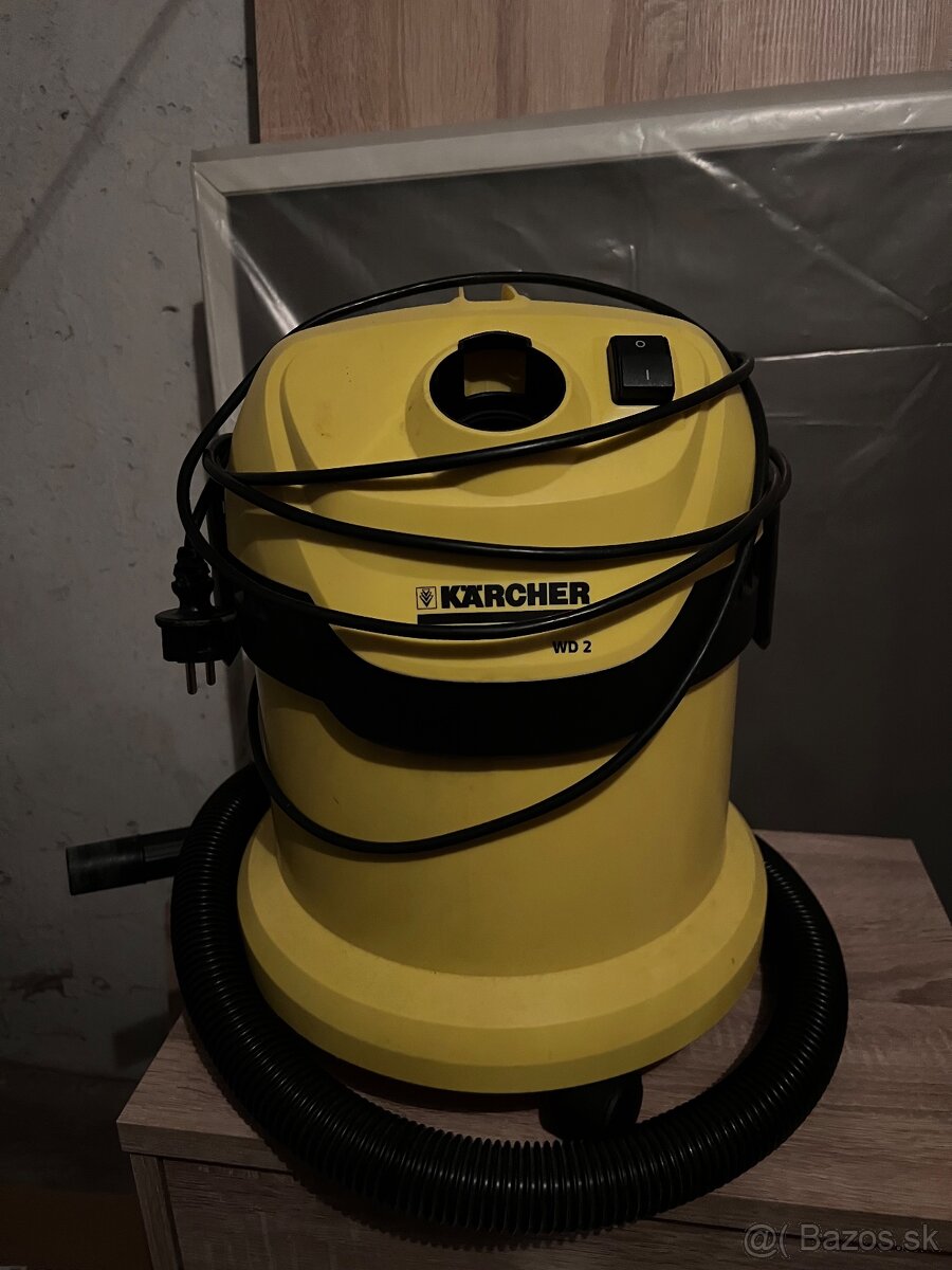 VYSÁVAČ KARCHER WD2