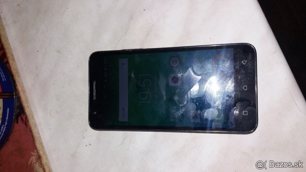 Lenovo K10a40 dual sym.funkcny ale pokazene tlacidlo zapinan