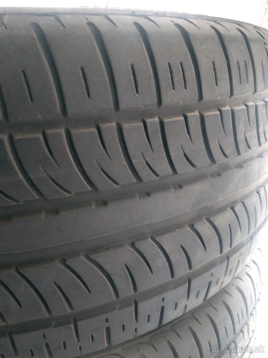 Letné pneu 255/45R20