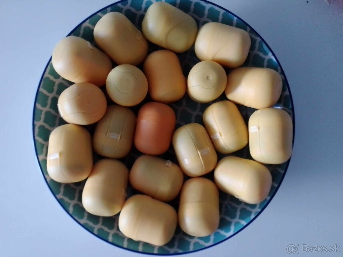 Set 20 úplne nových neotvorených Kinder vajíčok