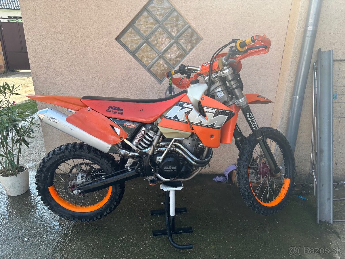 KTM  520