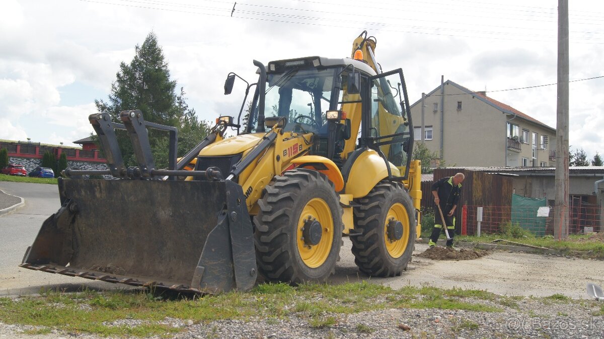 Traktorbager NEW HOLLAND B115B