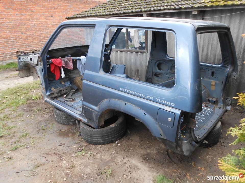 Kupim karoseriu Pajero 2 krátke