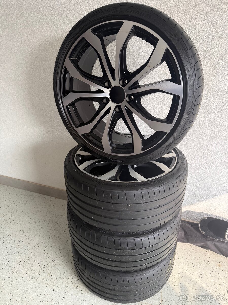 Predám kompletnú sadu 235/35R19 s diskami 8,5Jx19 5x112 ET45