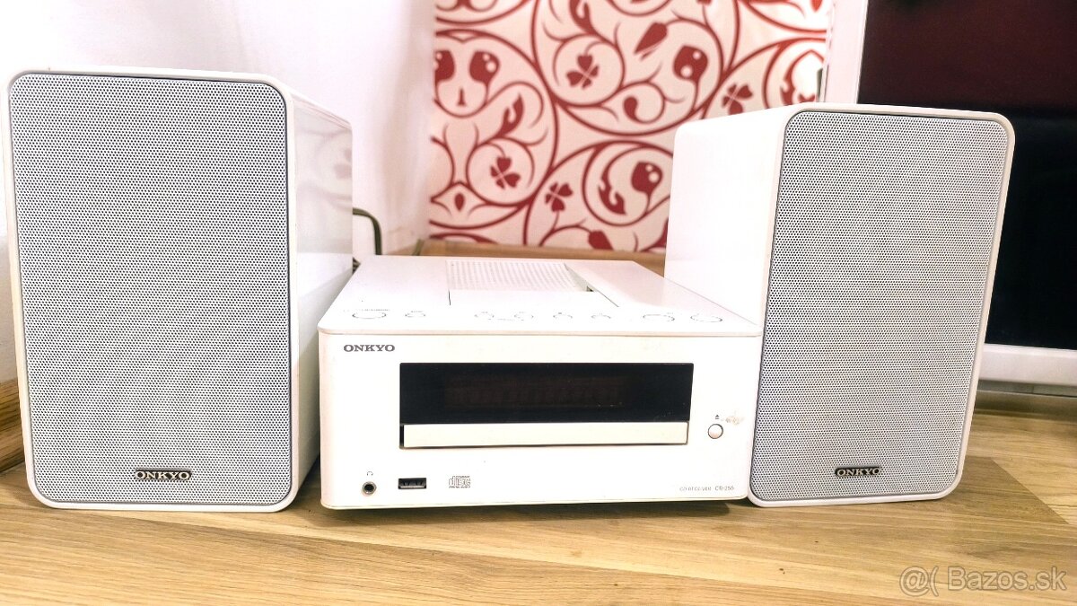 KVALITNÝ MIKROSYSTÉM+RECEIVER ONKYO CR-255+REPRODUKTORY ONKY