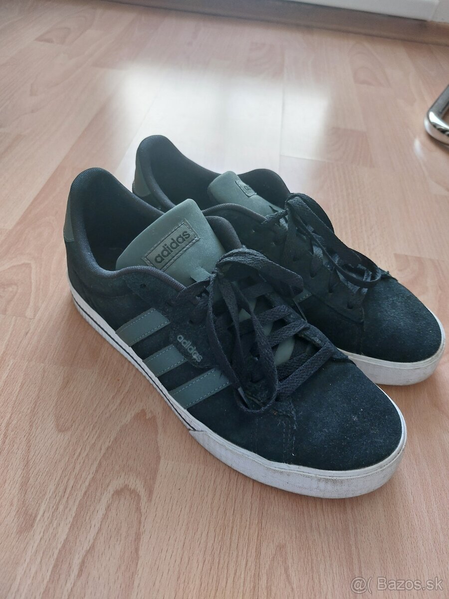 Botasky Adidas 44