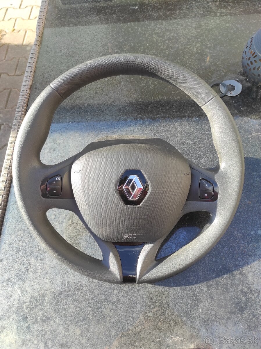 Volant Renault Clio 4