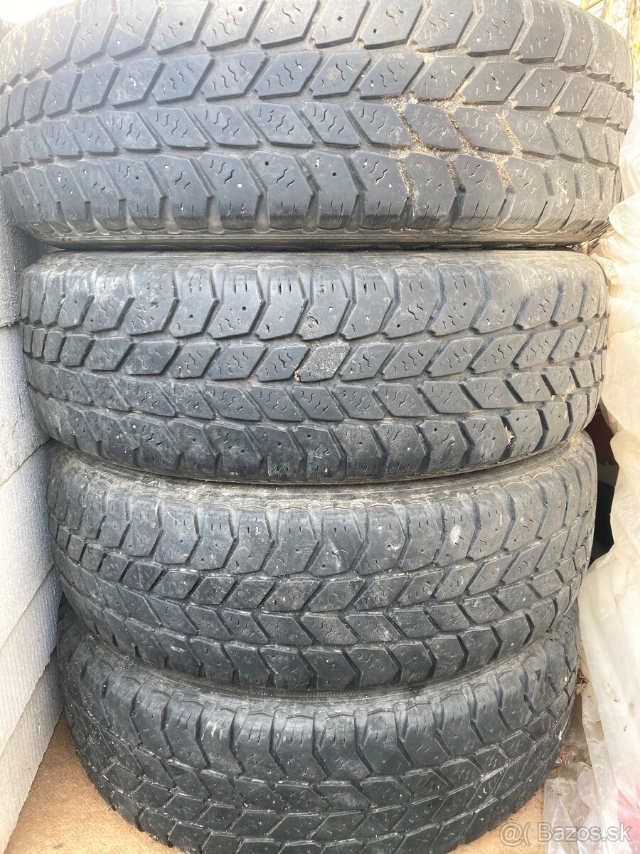 195/70R15C