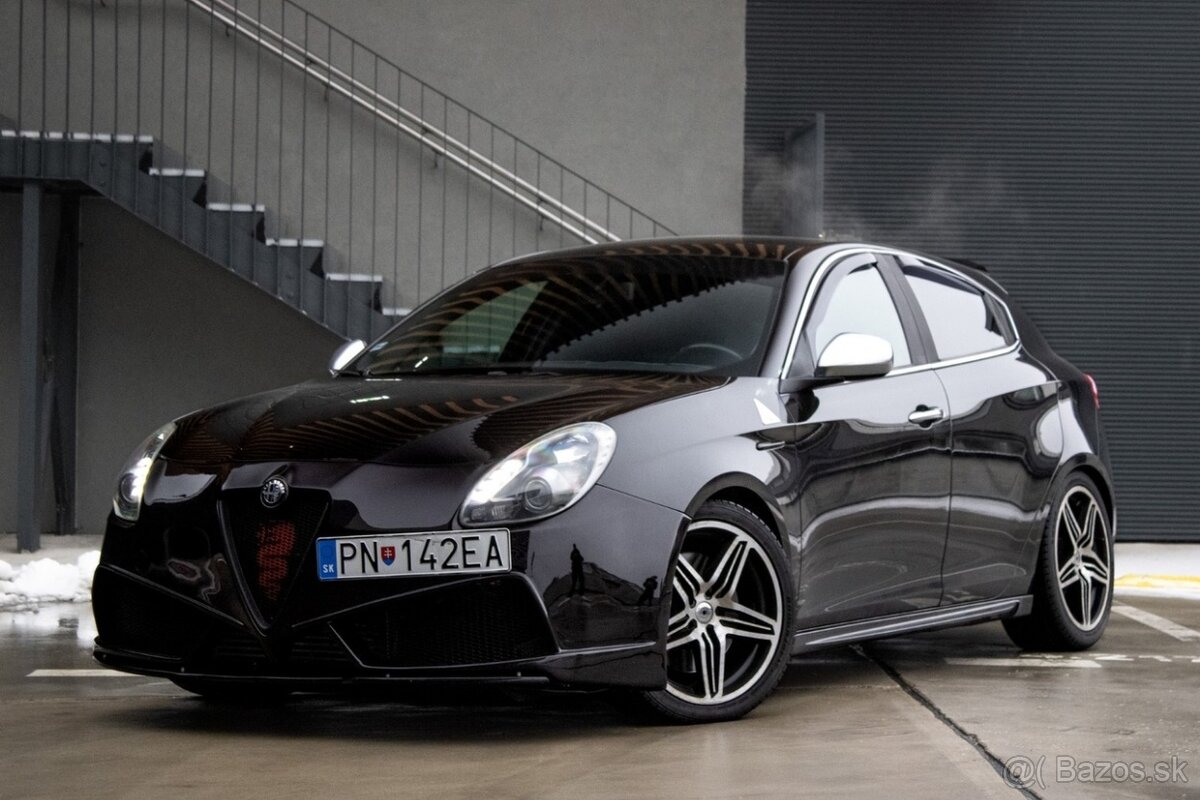 Alfa Romeo Giulietta 1.8T 235k Quadrifoglio Verde