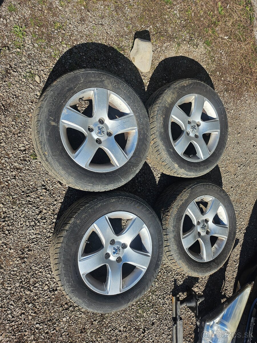 Predám elektróny 4x108 215/60 R16 zimne