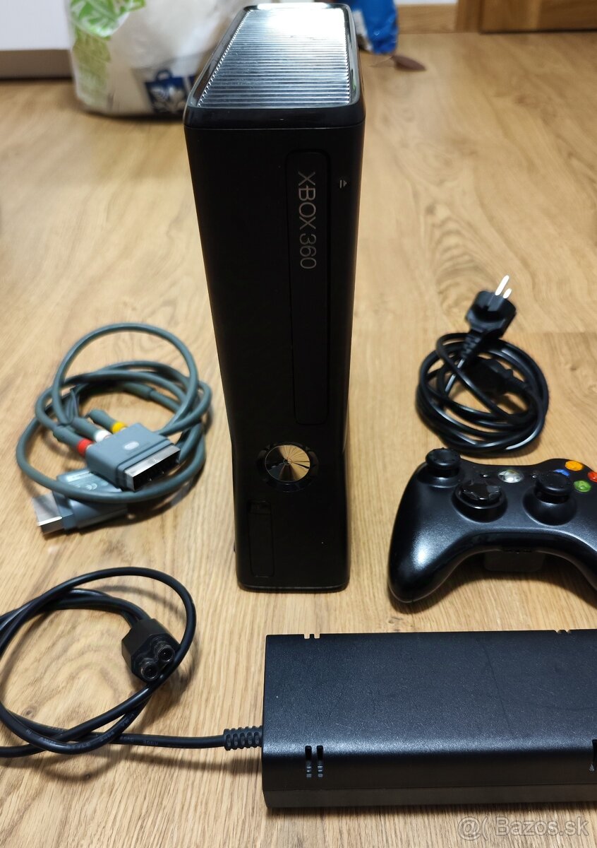 Xbox 360 Slim 4gb