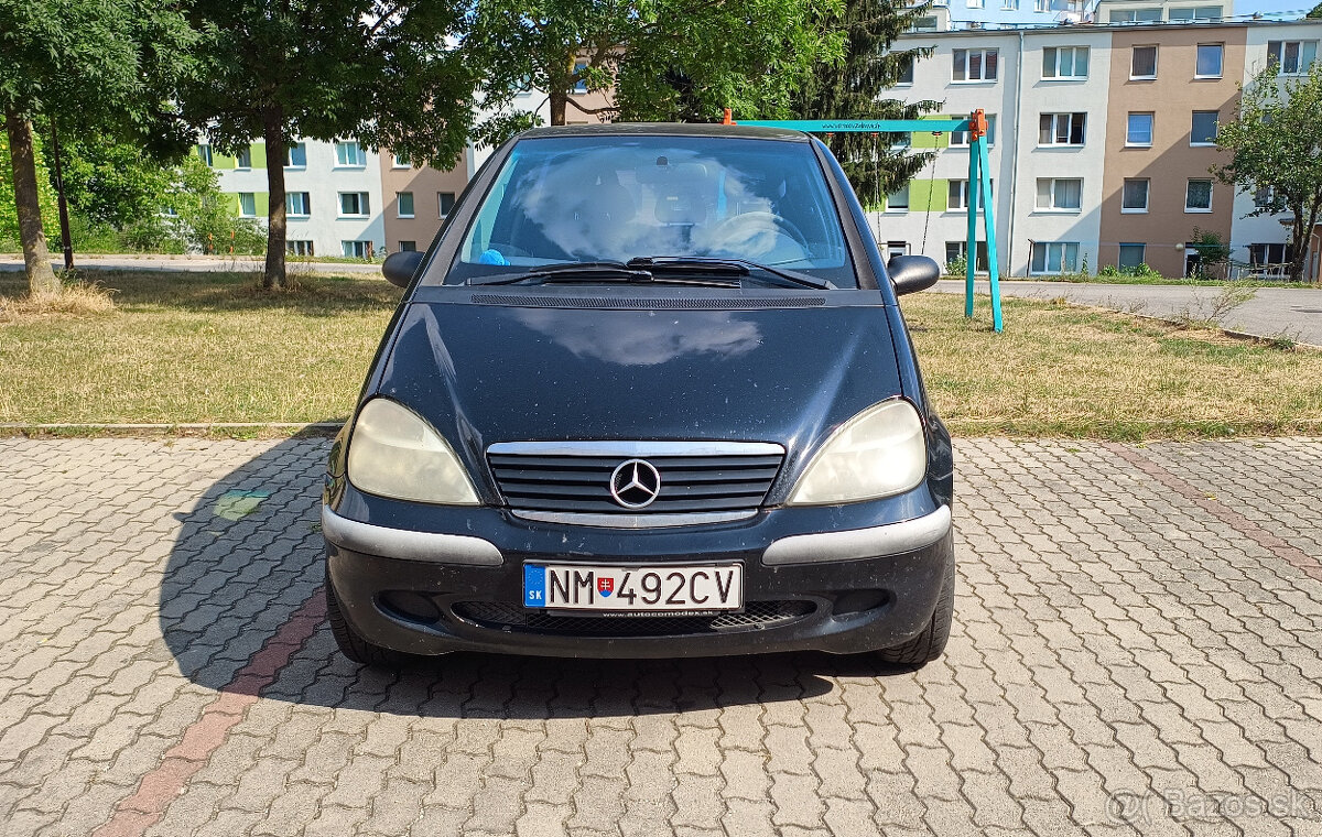 Mercedes A 140 - zimné + letné pneu - 140 tis. km