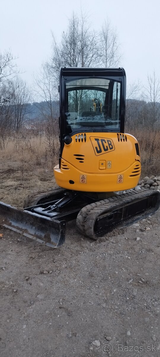 Minibager JCB 8025 zts