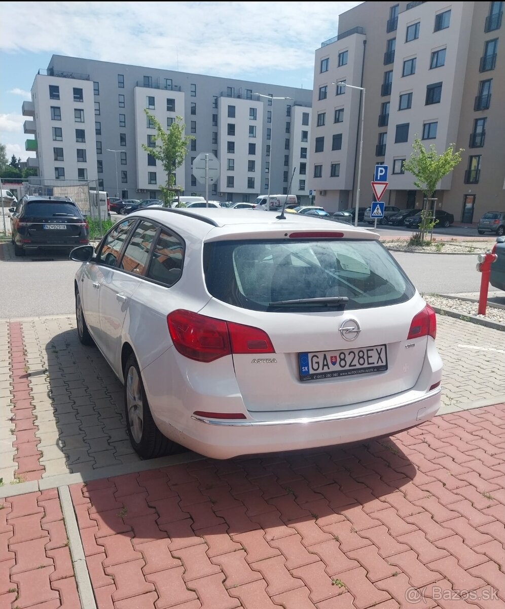 Predam opel astra j 1,7cdti 81kw