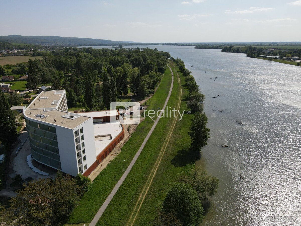 Lukratívny 1 izb. apartmán so super predzáhradkou, A4 BlueWa