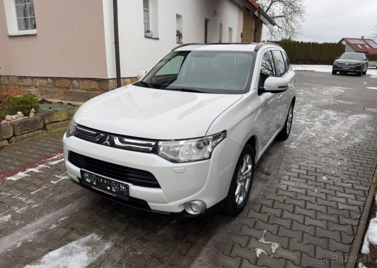 Mitsubishi Outlander 2,3 DI-D , 4x4 , 7 Míst kůže nafta