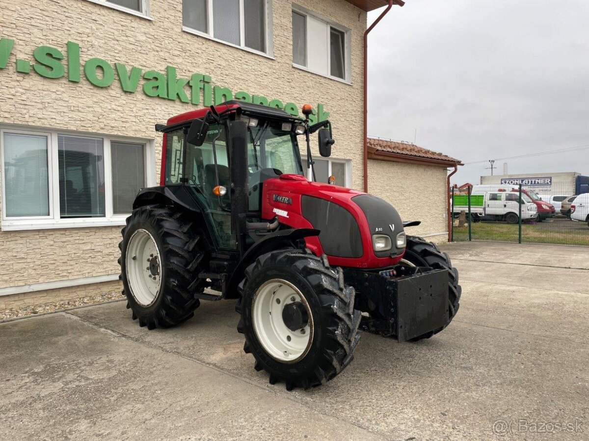 VALTRA 2011 VIN 533 mesačná splátka od 127€