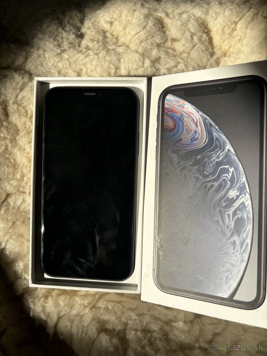 iPhone XR 64Gb