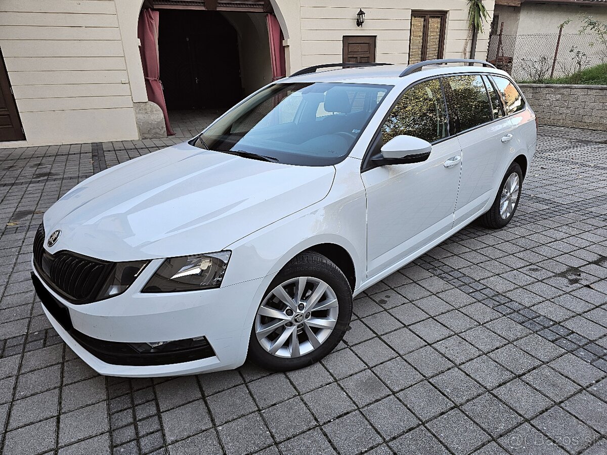 Škoda Octavia Combi 1.6 TDI M5 Ambition Navi DVD R16 Orig KM