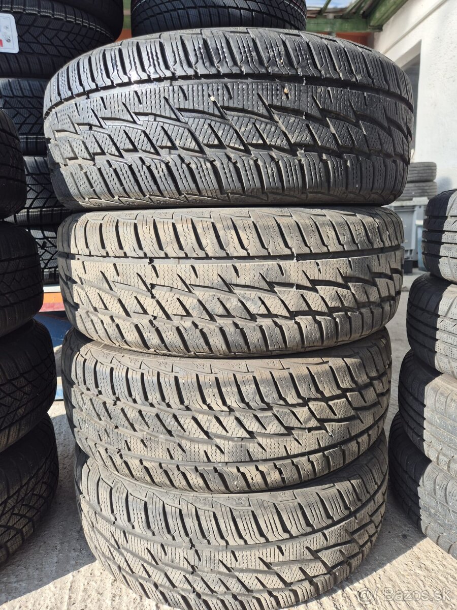 Predám 4x zimné pneu Matador 215/60 R17 96H