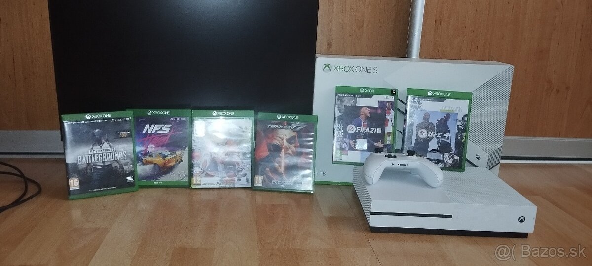 Xbox one s, ovládač,monitor,6 hier