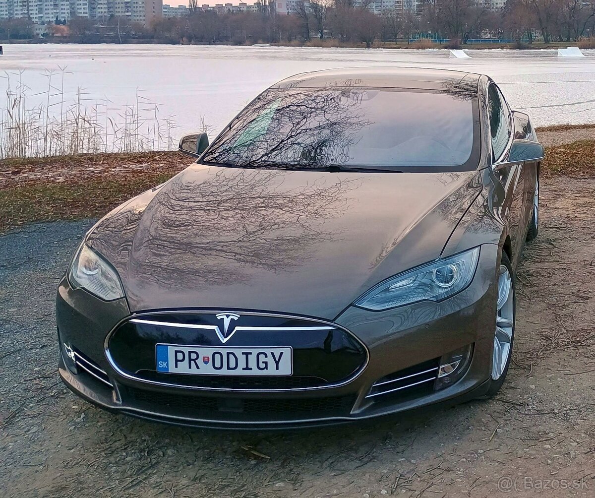 Tesla Model S 70d,   MCU2