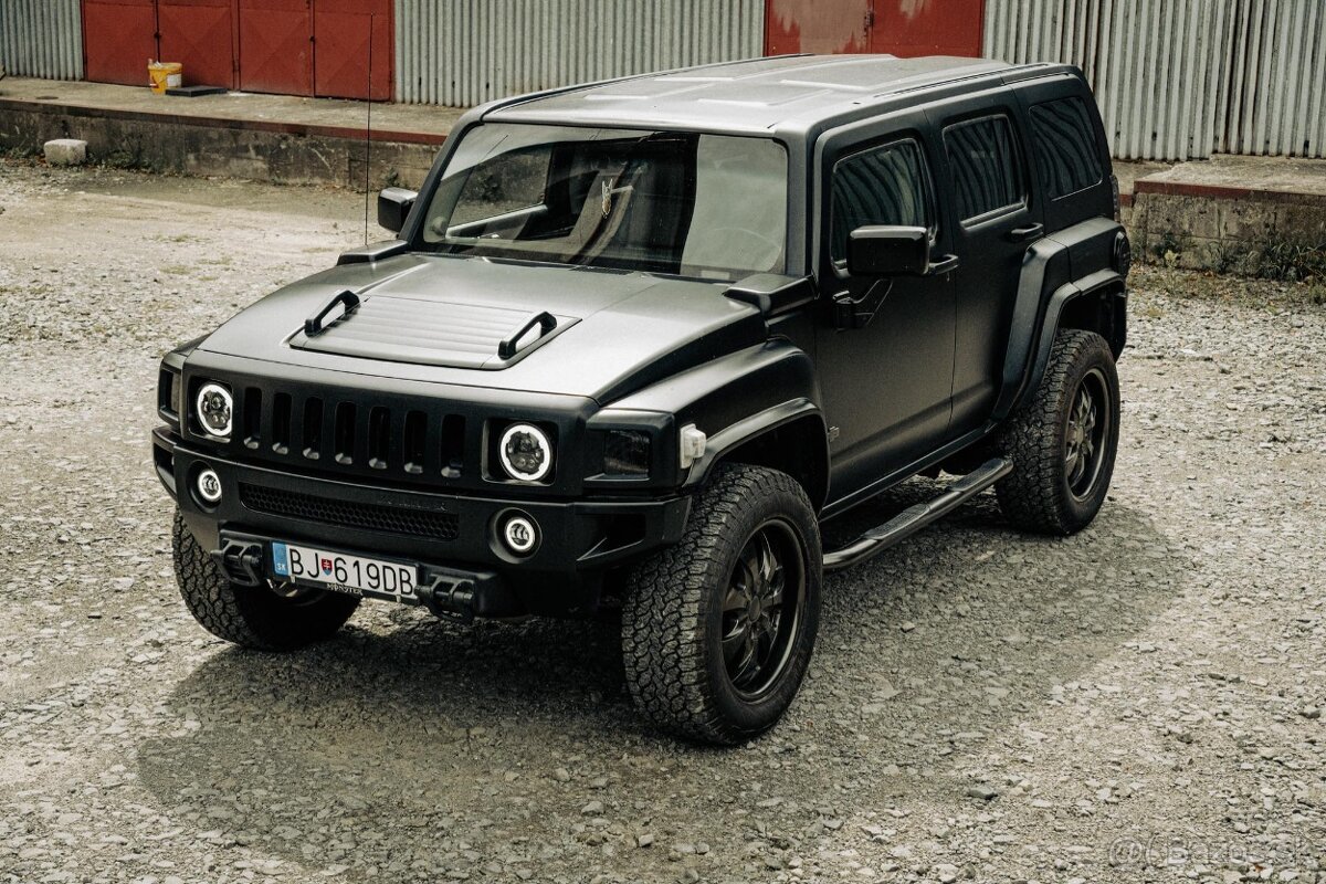 Hummer H3 Black custom