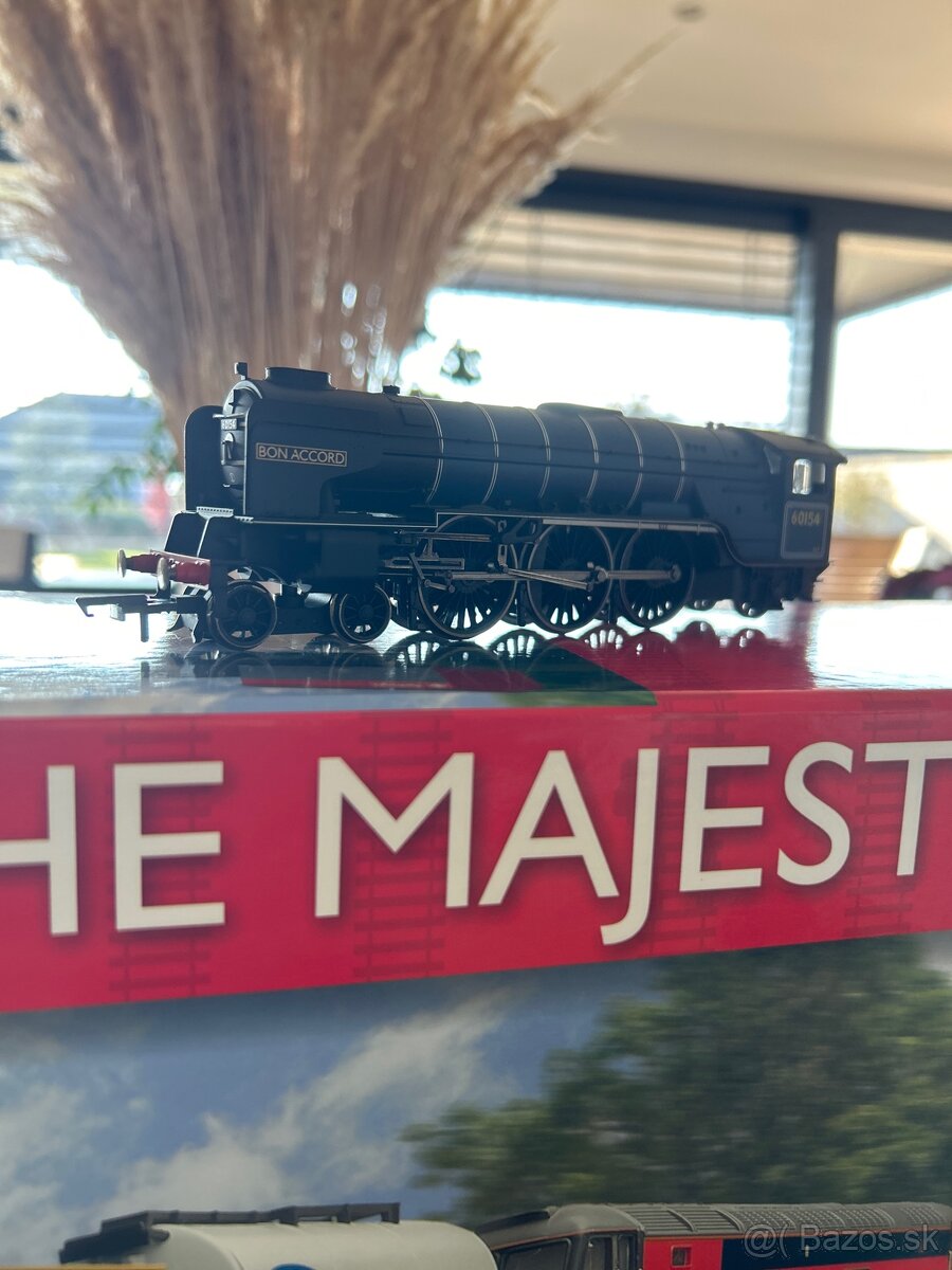 Elektrický vláčik Hornby Majestic 00