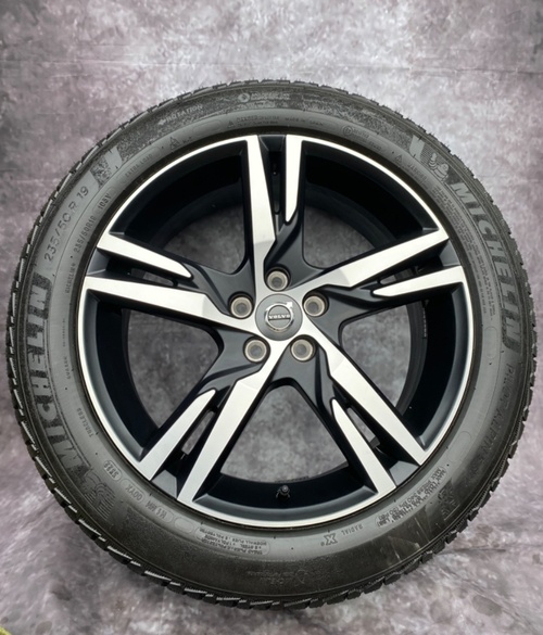 Alu kola Volvo V90CC / XC40 235/50R19