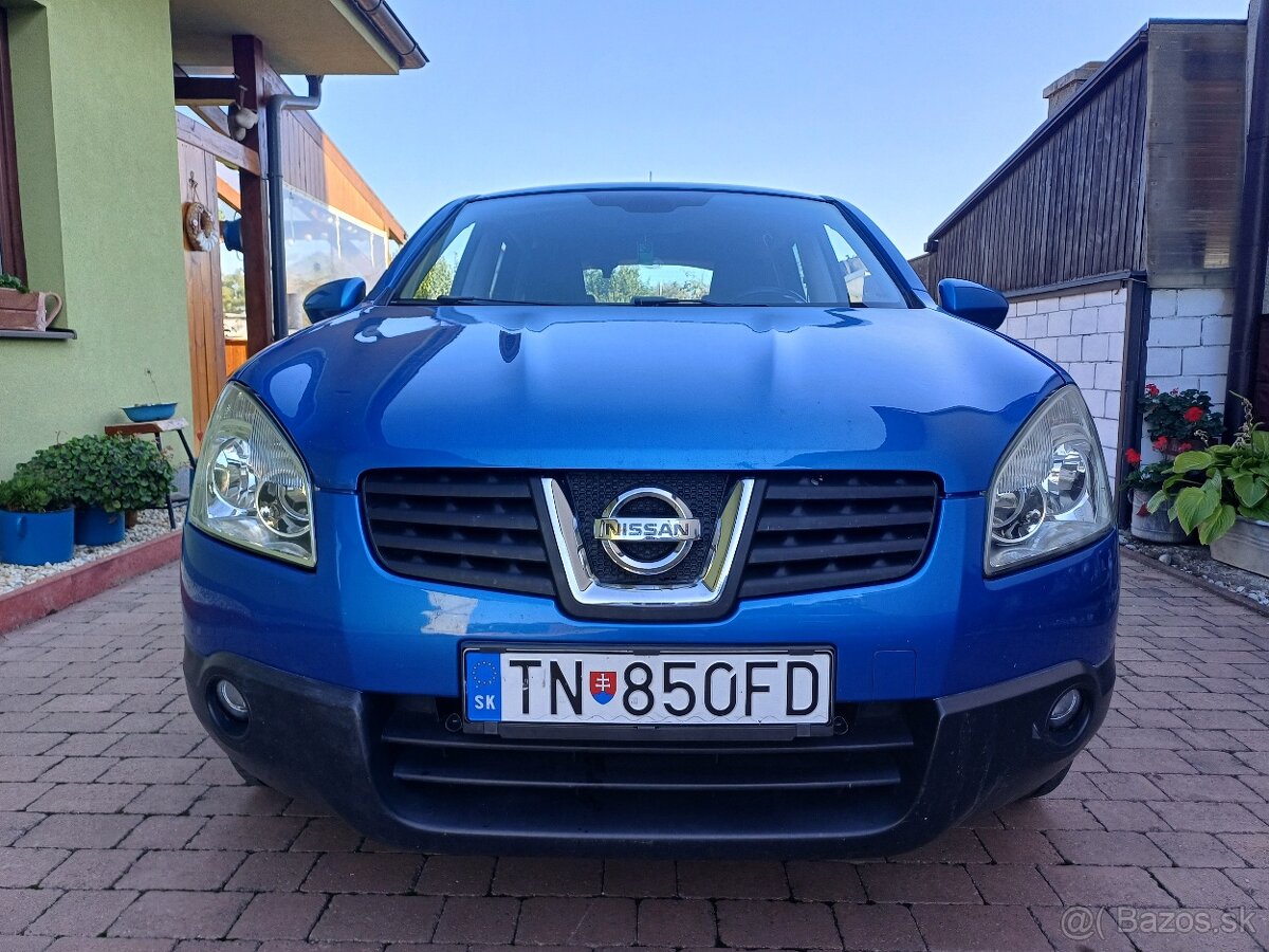 Nissan Qashqai benzin 1,6 zimné + letné pneu servisná knižka