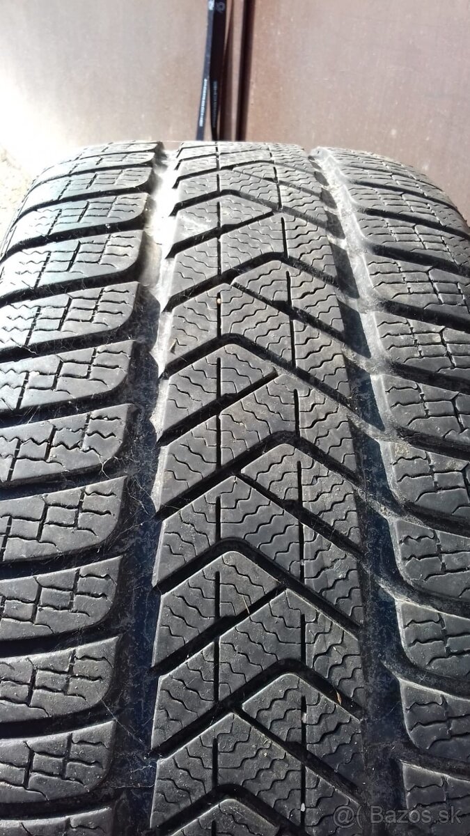 245/45 R17 Pirelli