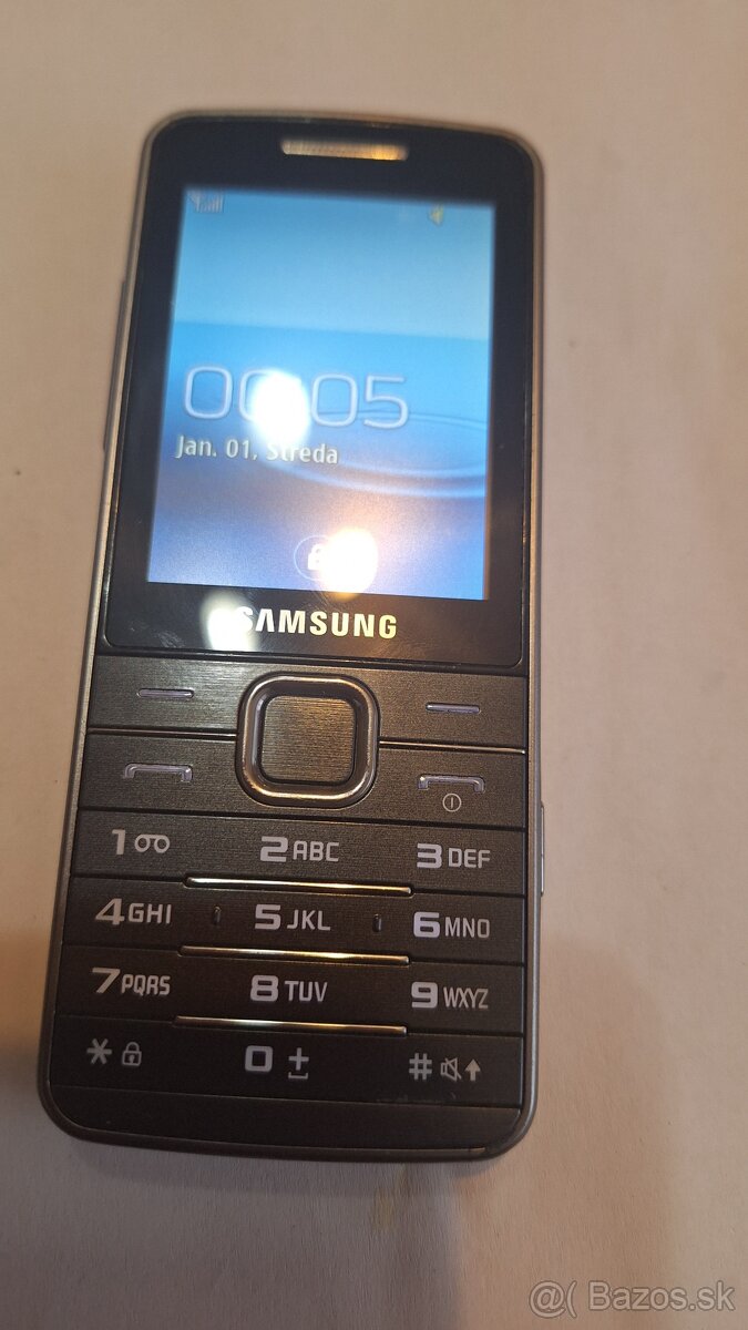 Samsung S5611 top stav