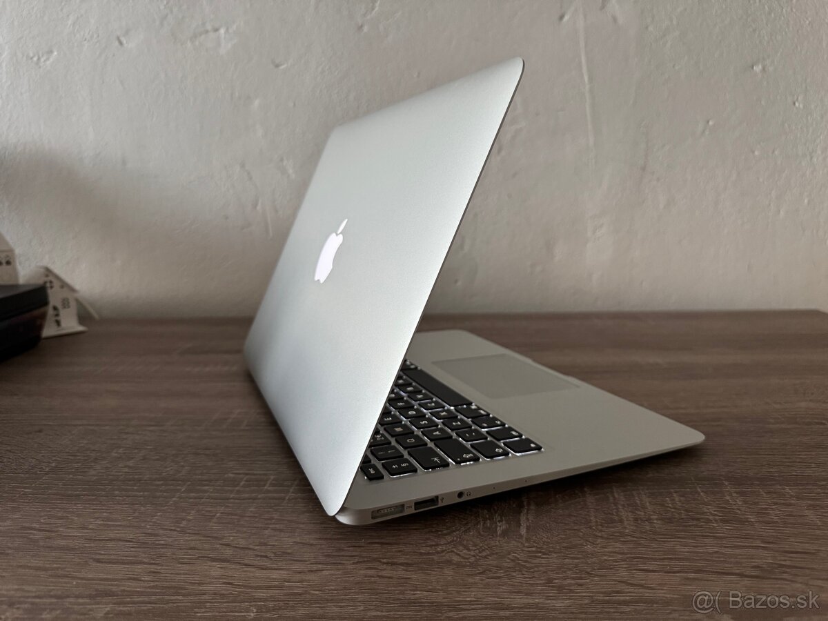 MacBook Air 8/128 GB