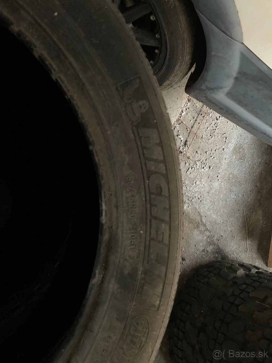 Predám 4ks pneumatiky Michelin R20