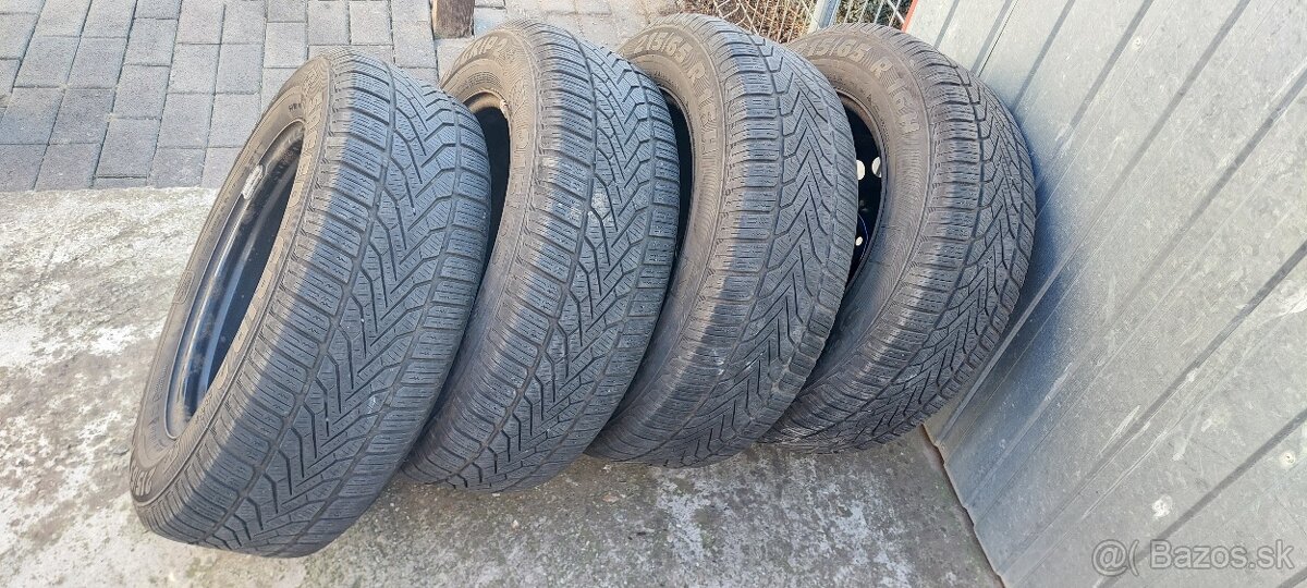 Predám plechové disky 5x105 R16 zimné pneumatiky 215/65 R16